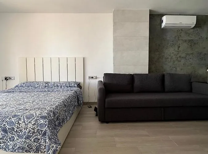 Monserrate H Апартаменти Торрев'єха